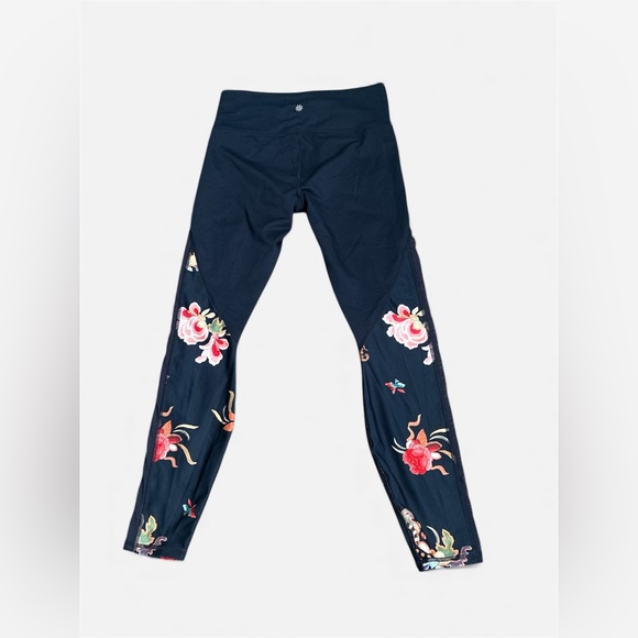 Athleta High Rise Gilded Tux Chaturanga Tight Navy Floral Print Leggings medium - Picture 4 of 5
